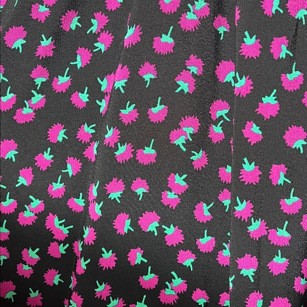 💥HP💥Diane von Furstenberg “Goldie” Wrap Dress – US 2 – Swirling Berries - Picture 4 of 8